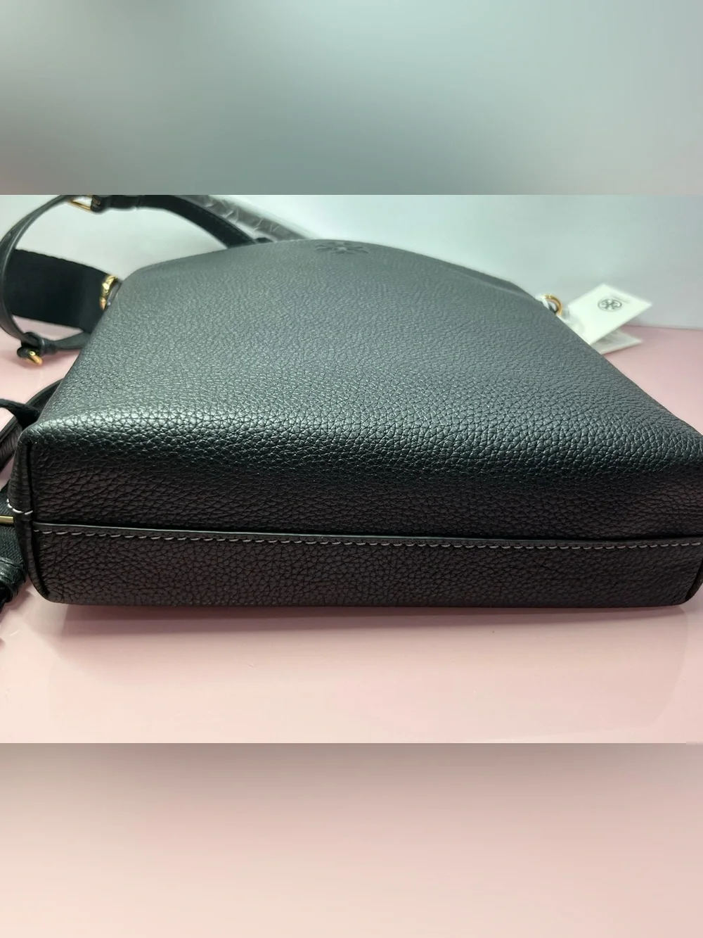 Tory Burch compact pebbled